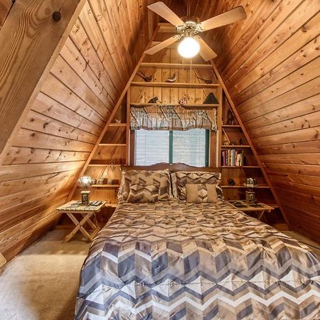 Mountain Springs Chalet 蓋特林堡 外观 照片