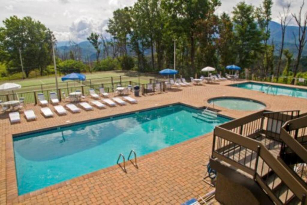 Mountain Springs Chalet 蓋特林堡 外观 照片