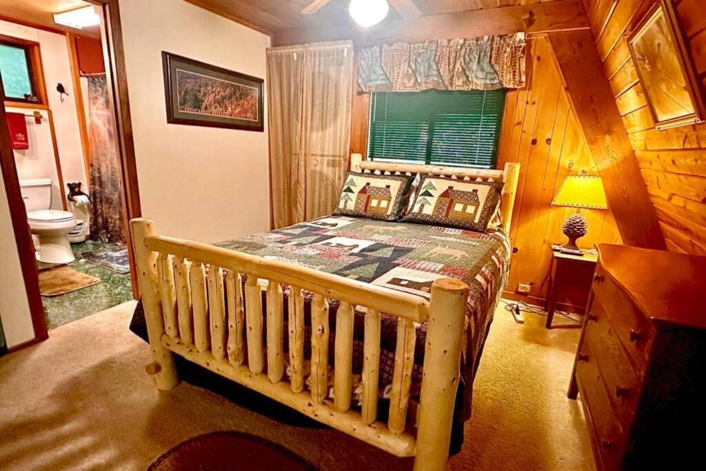 Mountain Springs Chalet 蓋特林堡 外观 照片